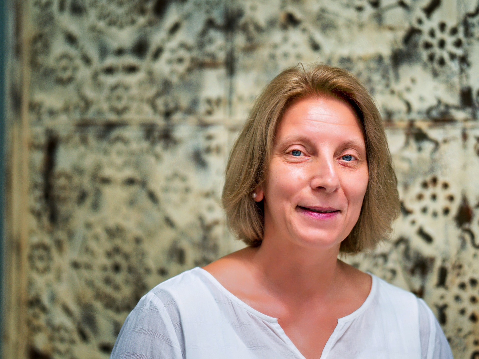 Sabine Tönni<span class='fs-normal'>ß</span>en